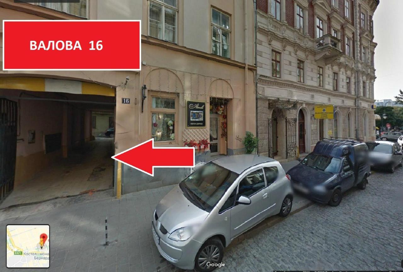 Apartments On Valova 16, On Market Square Lwów Zewnętrze zdjęcie